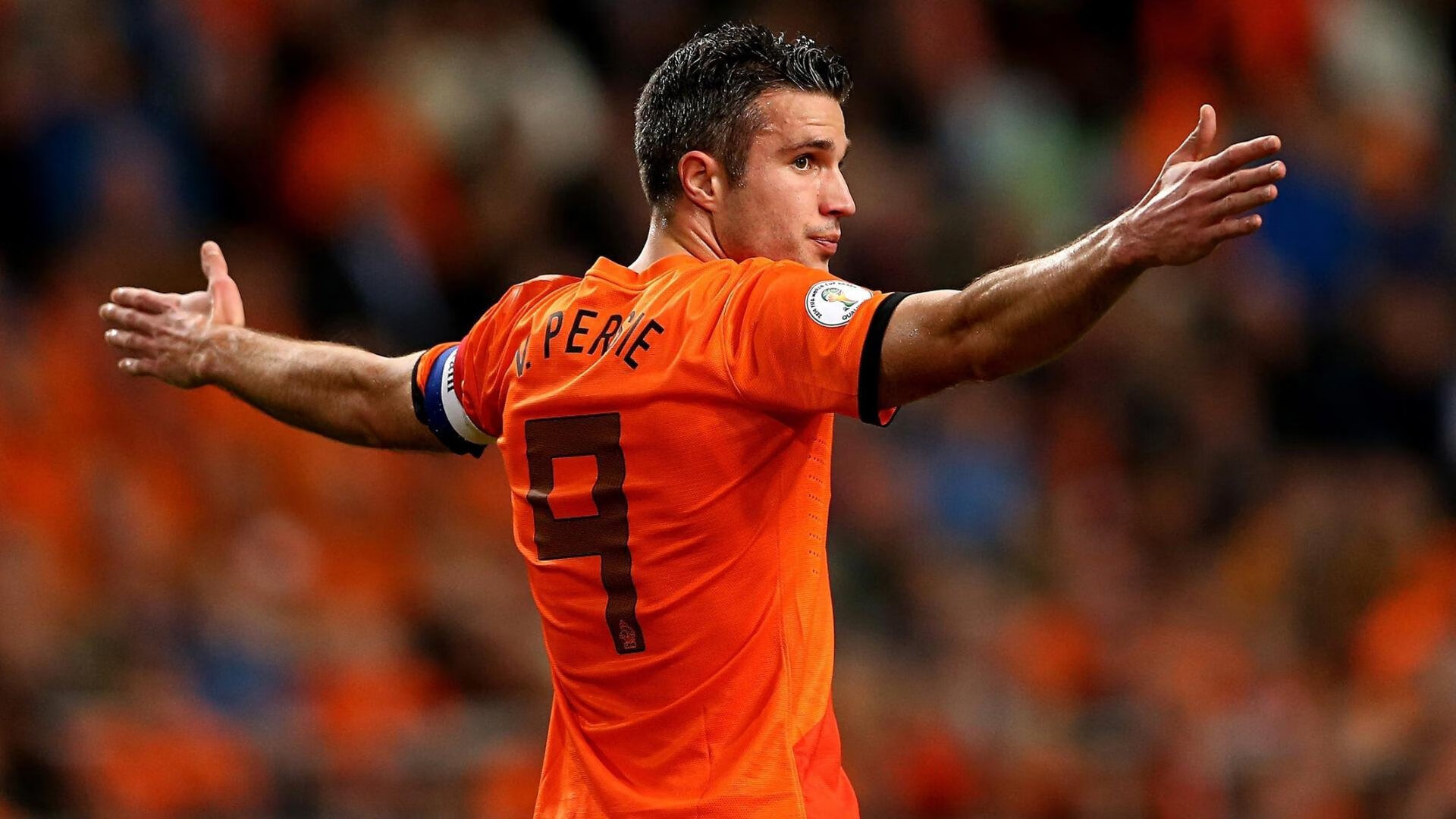 球员在国际赛场上的表现直接影响个人转会价值，球员在国家队受伤